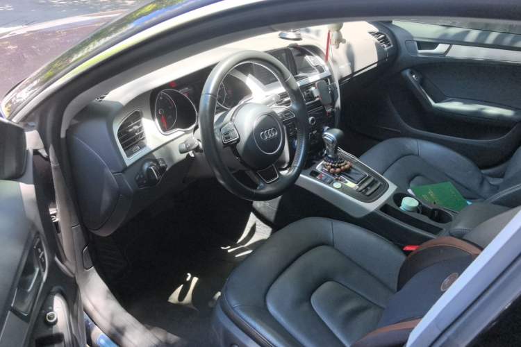 Used Audi A5 2016 Restyled Sportback 45 TFSI Comfort Version Driver Seat