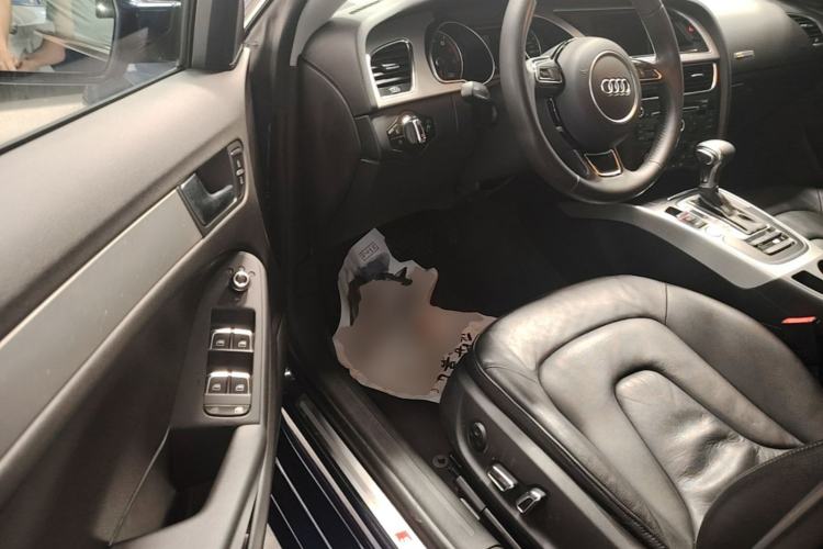 Used Audi A5 2016 Restyled Sportback 45 TFSI Comfort Version Driver Seat