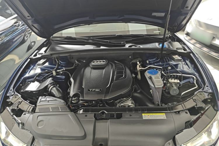 Used Audi A5 2016 Sportback 45 TFSI Engine Bay