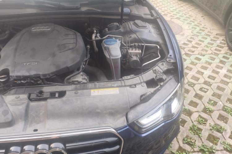 Used Audi A5 2016 Restyled Sportback 35 TFSI Ambition Edition Engine Bay Left