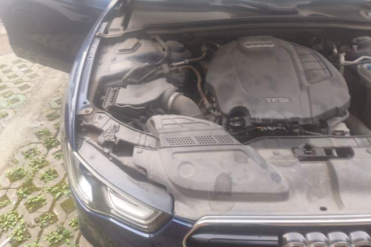 Used Audi A5 2016 Restyled Sportback 35 TFSI Ambition Edition Engine Bay Right