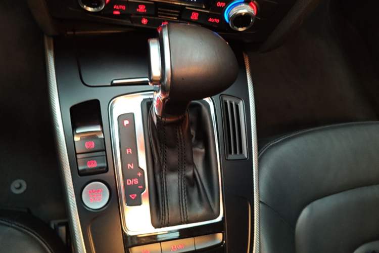 Used Audi A5 2016 Restyled Sportback 45 TFSI Comfort Version Gear Lever