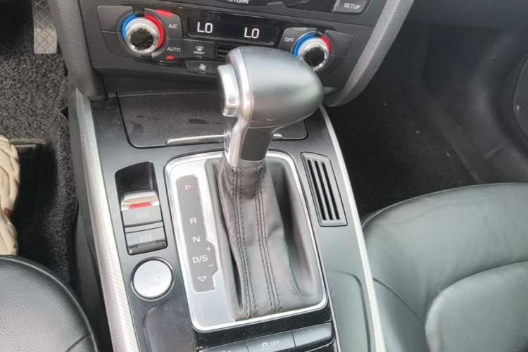 Used Audi A5 2016 Cabriolet 45 TFSI Comfort Model Gear Lever