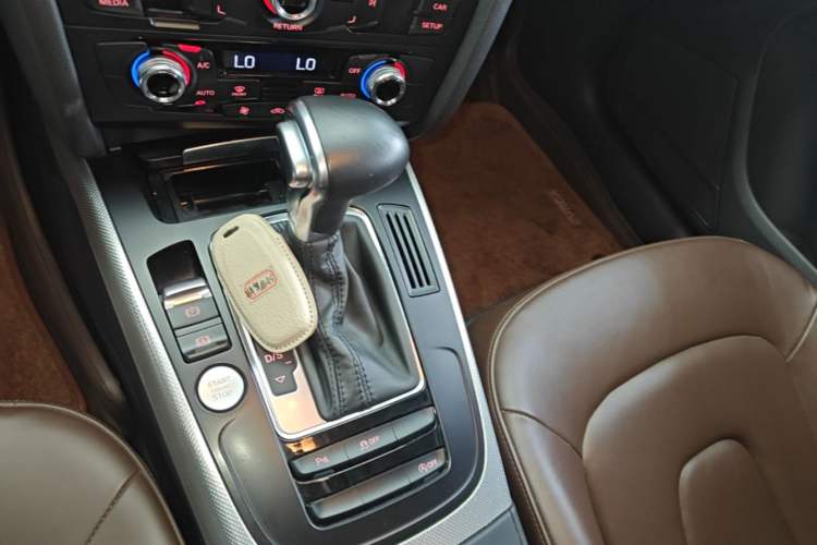 Used Audi A5 2016 Sportback 45 TFSI Gear Lever