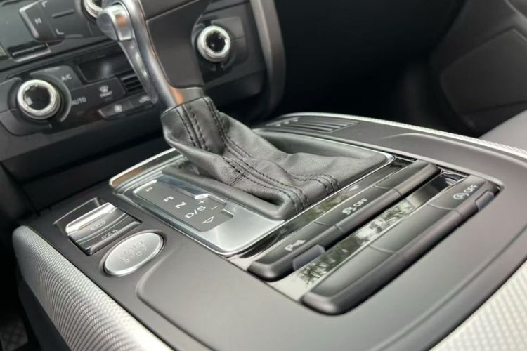 Used Audi A5 2016 Restyled Sportback 45 TFSI Comfort Version Interior 1