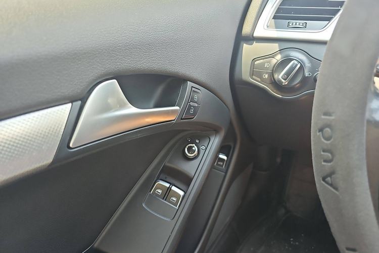 Used Audi A5 2016 Coupe 45 TFSI Ambition Edition Interior 11