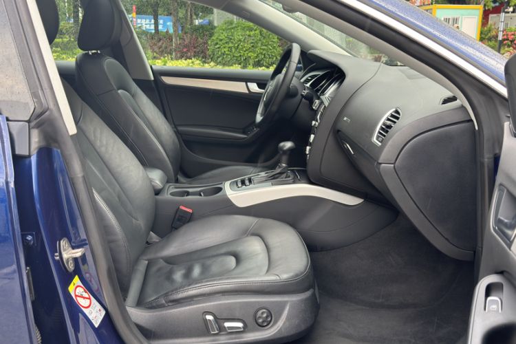 Used Audi A5 2016 Restyled Sportback 45 TFSI Comfort Version Interior 11