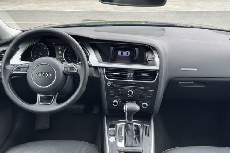 Used Audi A5 2016 Restyled Sportback 45 TFSI Comfort Version Interior 13