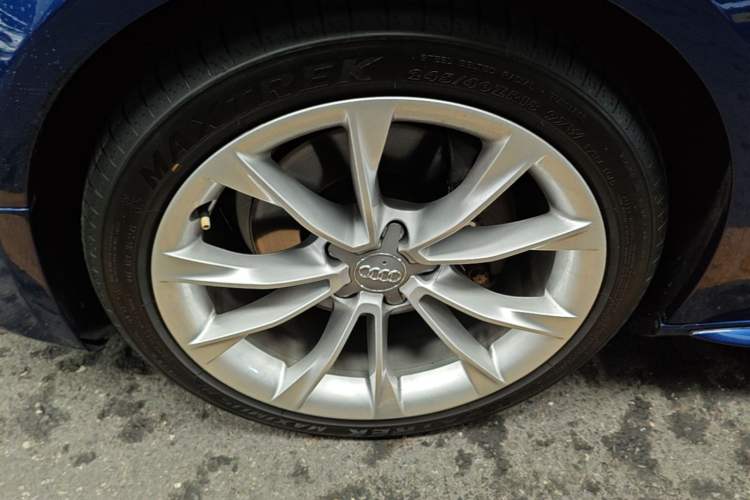 Used Audi A5 2016 Restyled Sportback 45 TFSI Comfort Version Left Front Wheel Hub