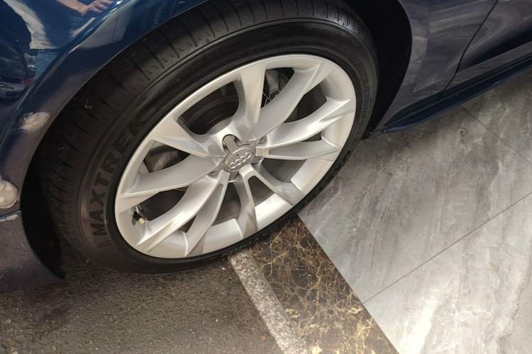 Used Audi A5 2016 Restyled Sportback 45 TFSI Comfort Version Left Front Wheel Hub