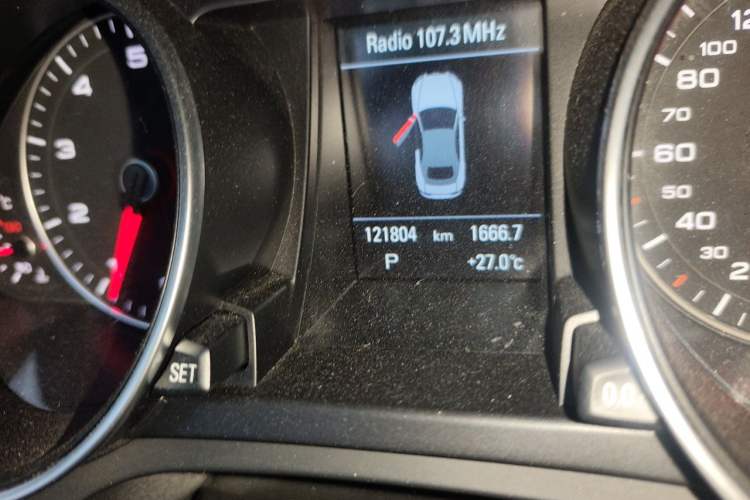Used Audi A5 2016 Cabriolet 45 TFSI Ambition Edition Odometer Close Up