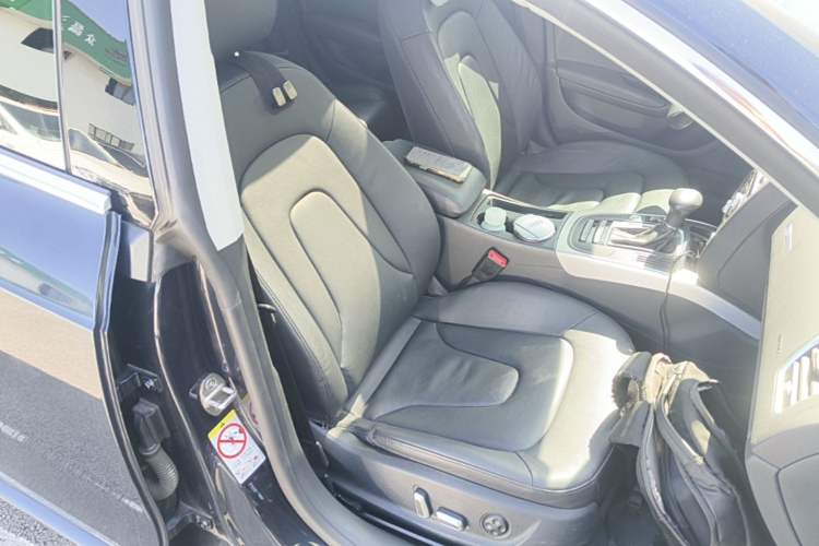Used Audi A5 2016 Restyled Sportback 45 TFSI Comfort Version Right Front Seat