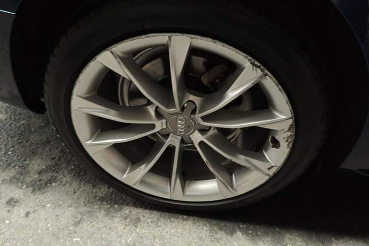 Used Audi A5 2016 Restyled Sportback 45 TFSI Comfort Version Right Rear Wheel Hub