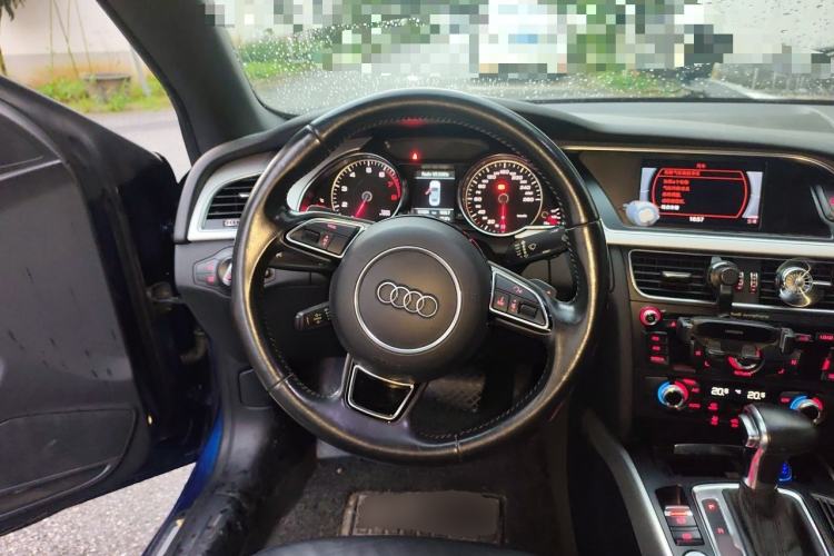 Used Audi A5 2016 Cabriolet 45 TFSI Ambition Edition Steering Wheel