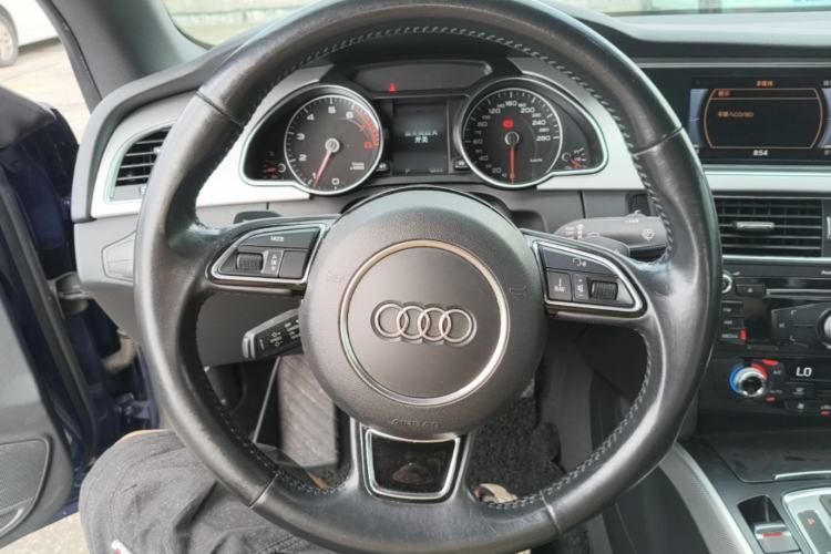 Used Audi A5 2016 Cabriolet 45 TFSI Comfort Model Steering Wheel