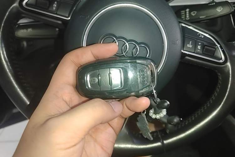 Used Audi A5 2016 Cabriolet 45 TFSI Comfort Model Vehicle Key