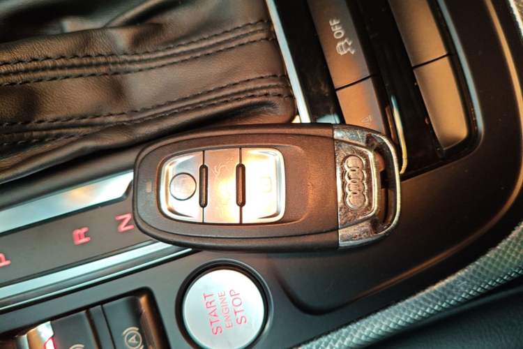 Used Audi A5 2016 Restyled Sportback 45 TFSI Comfort Version Vehicle Key