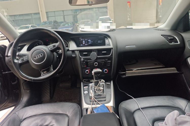 Used Audi A5 2016 Restyled Sportback 45 TFSI Comfort Version Center Console