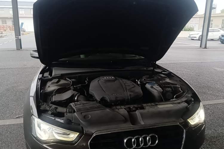 Used Audi A5 2016 Sportback 45 TFSI Engine Bay