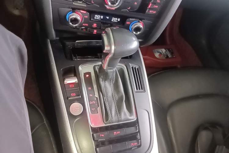 Used Audi A5 2016 Sportback 45 TFSI Gear Lever