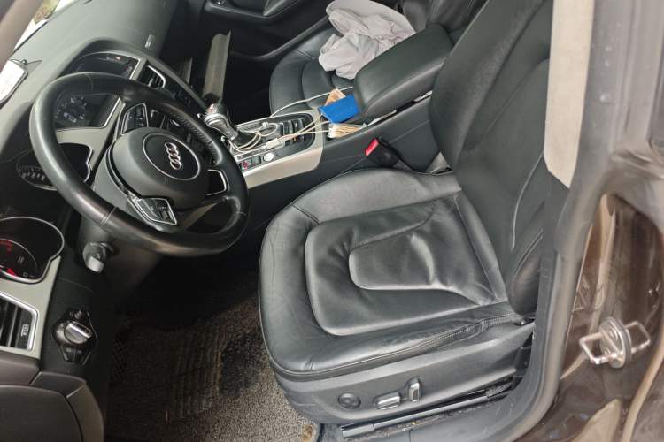 Used Audi A5 2016 Restyled Sportback 45 TFSI Comfort Version Left Front Seat