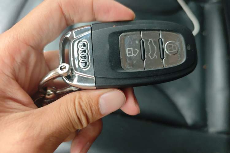 Used Audi A5 2016 Restyled Sportback 45 TFSI Comfort Version Vehicle Key