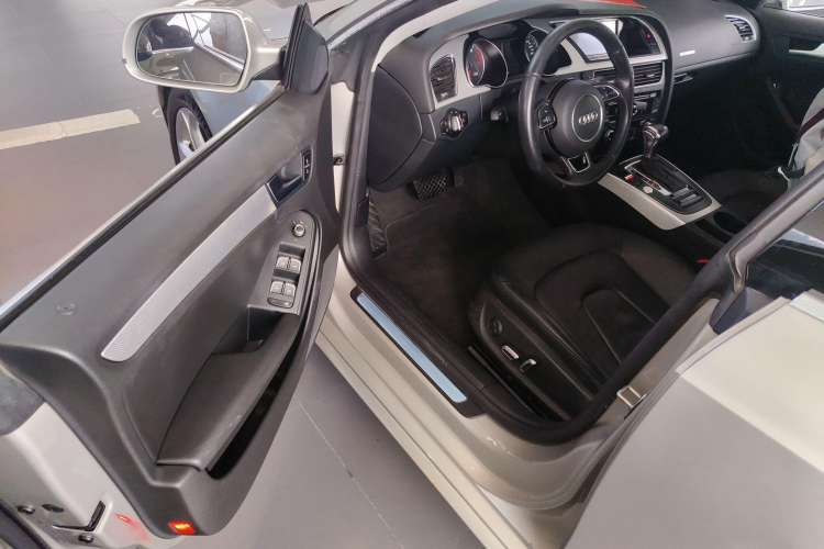 Used Audi A5 2016 Sportback 45 TFSI Driver Seat