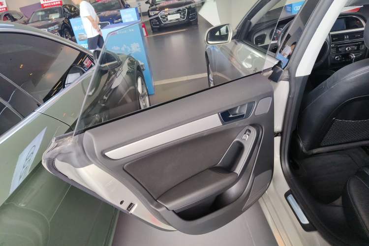 Used Audi A5 2016 Sportback 45 TFSI Left Rear Door Interior