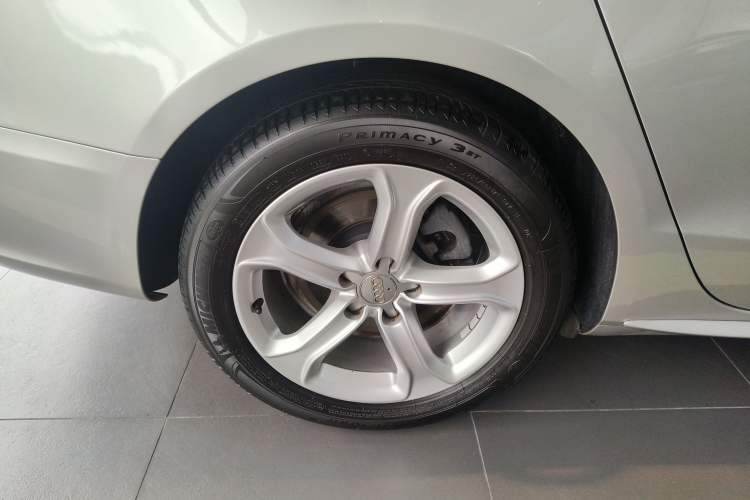 Used Audi A5 2016 Sportback 45 TFSI Right Rear Wheel Hub