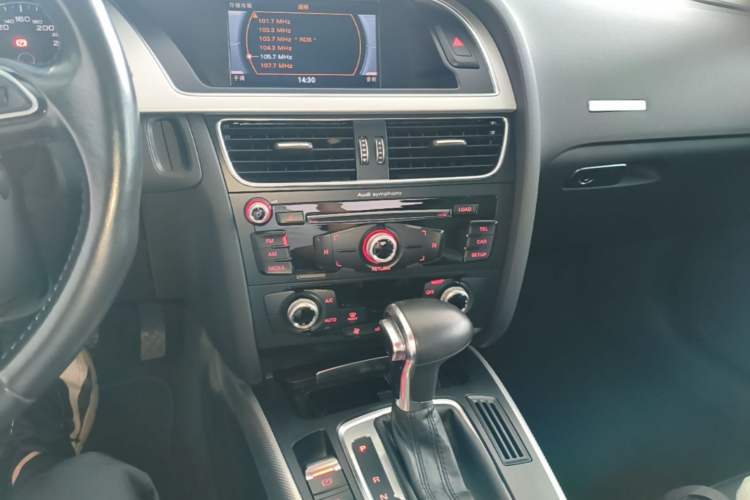 Used Audi A5 2016 Restyled Sportback 45 TFSI Comfort Version Audio And AC Panel