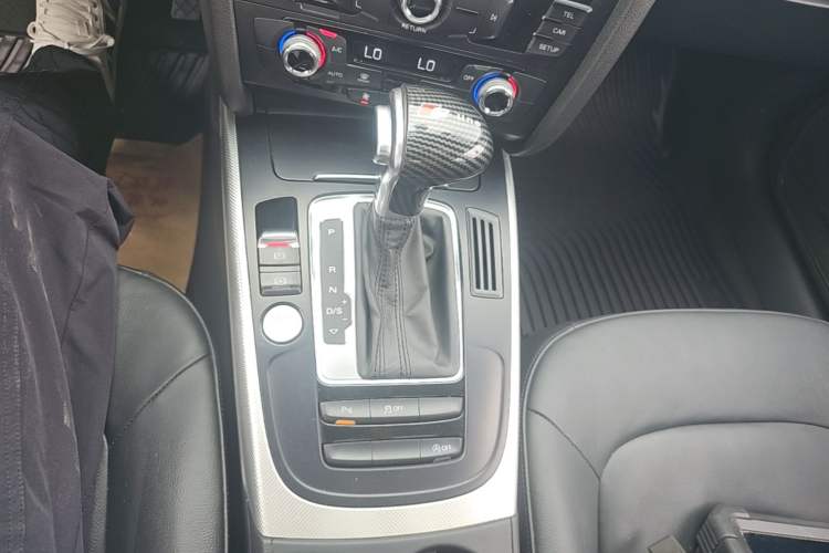 Used Audi A5 2016 Sportback 45 TFSI Gear Lever