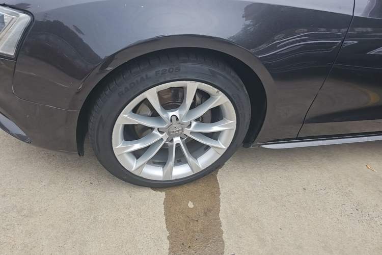 Used Audi A5 2016 Sportback 45 TFSI Left Front Wheel Hub