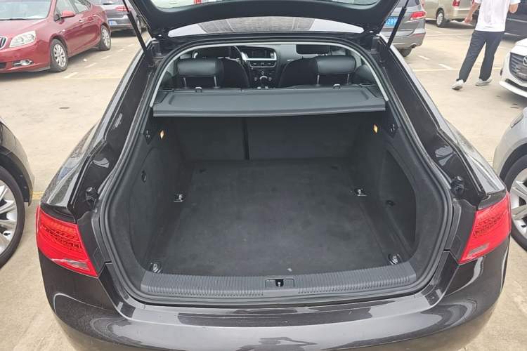 Used Audi A5 2016 Sportback 45 TFSI Trunk