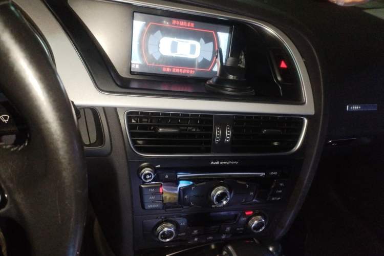 Used Audi A5 2016 Sportback 45 TFSI Audio And AC Panel