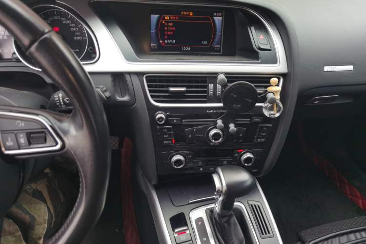 Used Audi A5 2016 Restyled Sportback 45 TFSI Comfort Version Audio And AC Panel