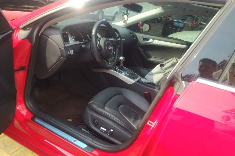 Used Audi A5 2016 Restyled Sportback 45 TFSI Comfort Version Driver Seat