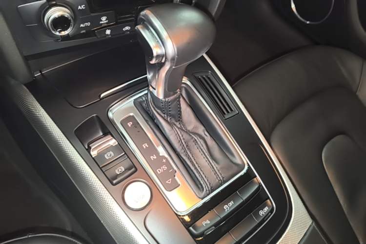 Used Audi A5 2016 Restyled Sportback 45 TFSI Comfort Version Gear Lever