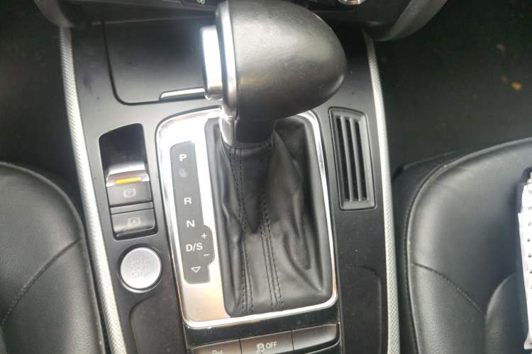 Used Audi A5 2016 Sportback 45 TFSI Gear Lever