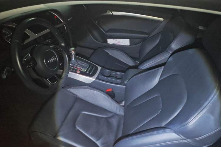 Used Audi A5 2016 Coupe 45 TFSI Ambition Edition Left Front Seat