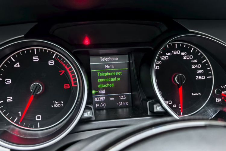 Used Audi A5 2016 Restyled Sportback 45 TFSI Comfort Version Odometer Close Up