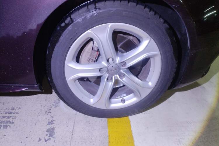 Used Audi A5 2016 Sportback 45 TFSI Right Front Wheel Hub