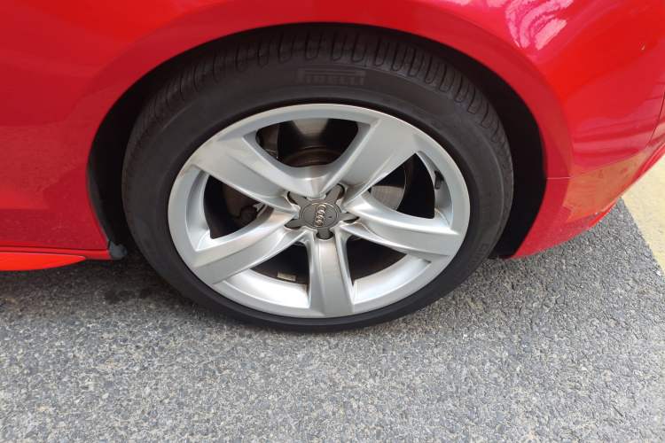 Used Audi A5 2016 Coupe 45 TFSI Ambition Edition Right Front Wheel Hub
