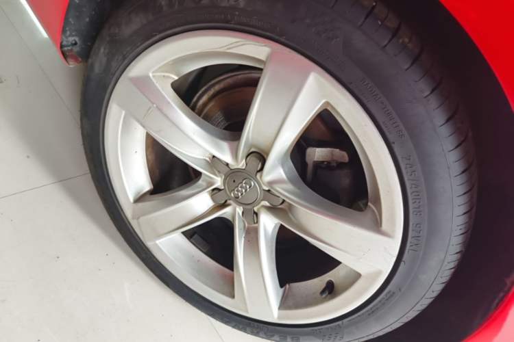 Used Audi A5 2016 Facelift Coupe 45 TFSI Comfort Version Right Rear Wheel Hub