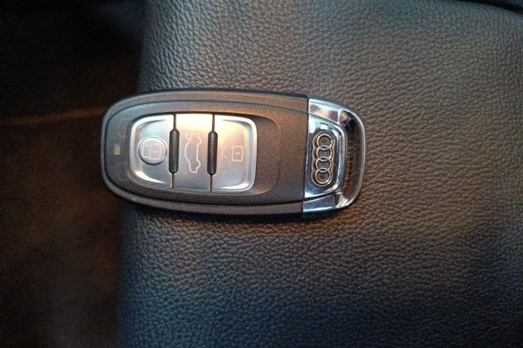 Used Audi A5 2016 Coupe 45 TFSI Ambition Edition Vehicle Key
