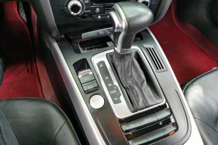 Used Audi A5 2016 Sportback 45 TFSI Gear Lever