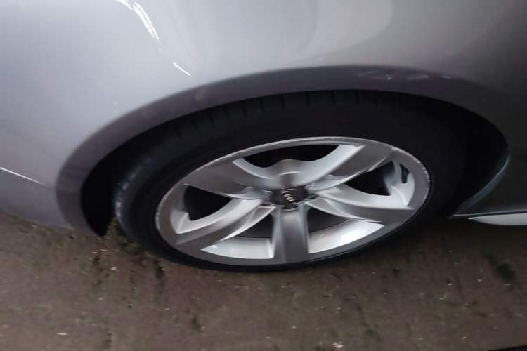 Used Audi A5 2016 Restyled Sportback 45 TFSI Comfort Version Left Front Wheel Hub