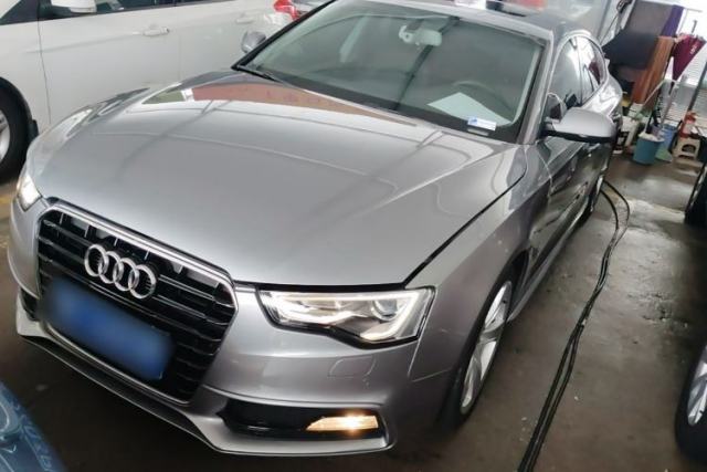 Ojetý Audi A5 2016 Restyled Sportback 45 TFSI Comfort Version