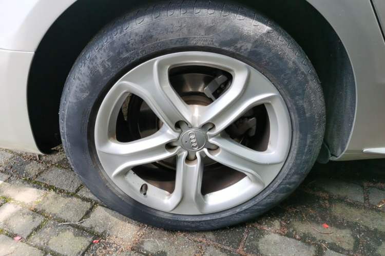 Used Audi A5 2016 Sportback 45 TFSI Right Rear Wheel Hub