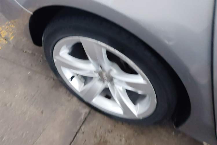 Used Audi A5 2016 Restyled Sportback 45 TFSI Comfort Version Right Rear Wheel Hub