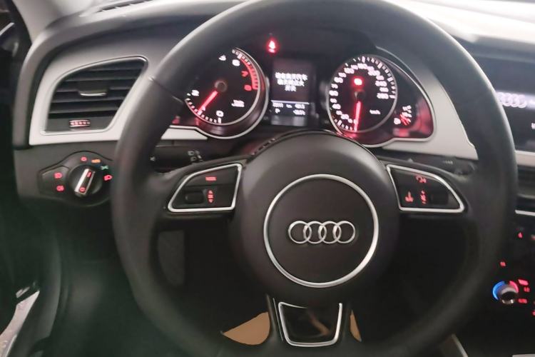 Used Audi A5 2016 Restyled Sportback 45 TFSI Comfort Version Steering Wheel